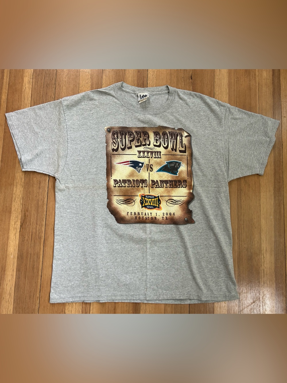 Lee Gray Super Bowl XXXVIII Patriots vs Panthers Graphic Tee XL